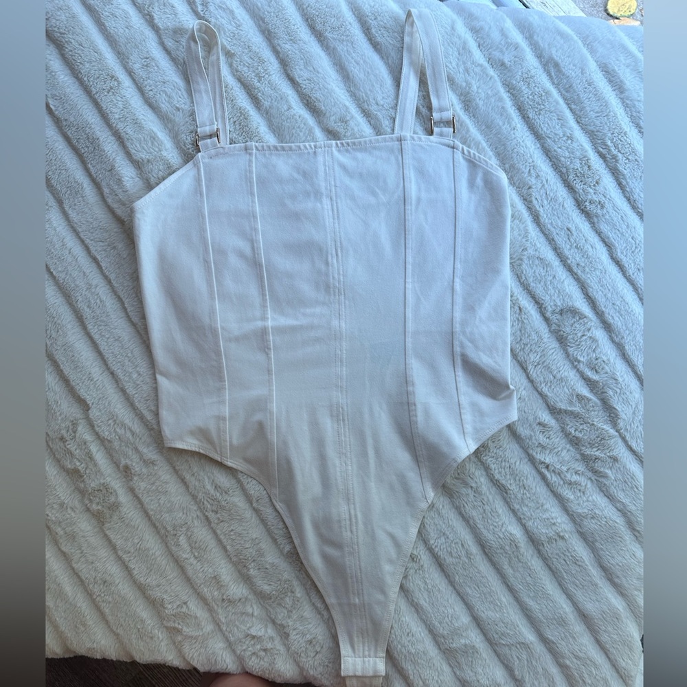 H&M WOMENS MEDIUM cream thong bodysuit